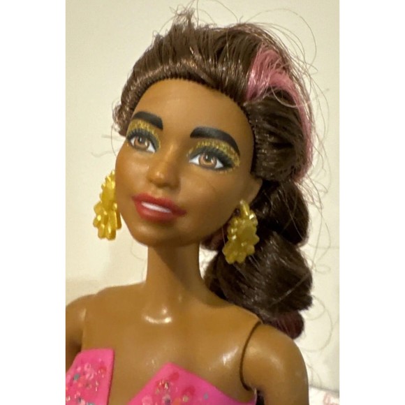 Barbie Color Reveal Doll - Picture 2 of 7